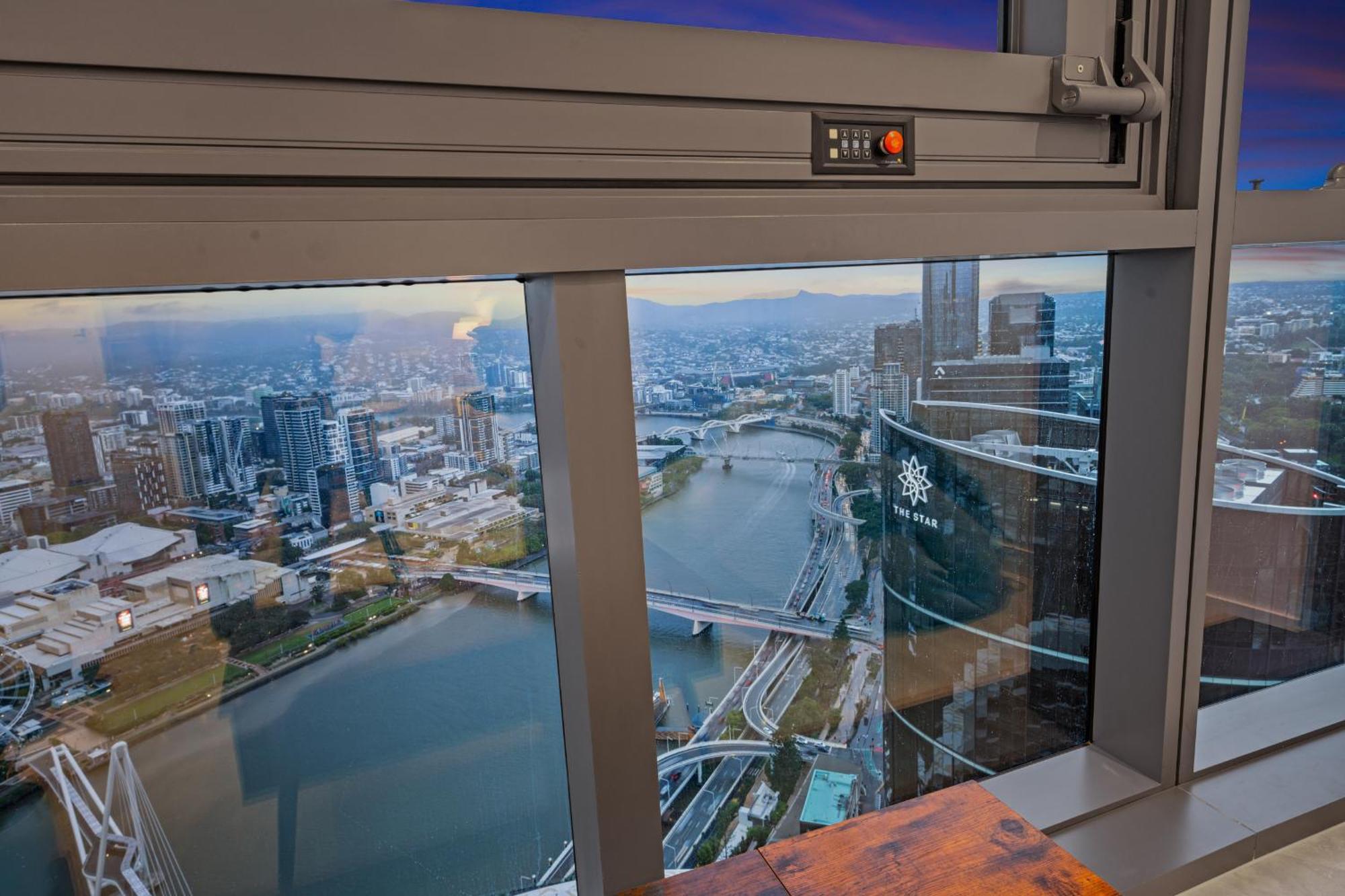 Apartment Sky Living & River Views In Queens Wharf Residences