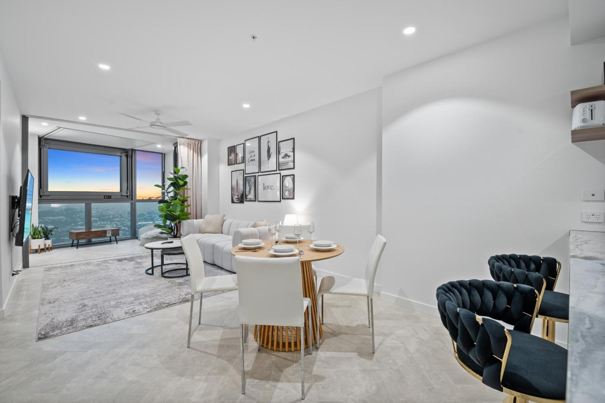 Sky Living & River Views In Queens Wharf Residences Apartment