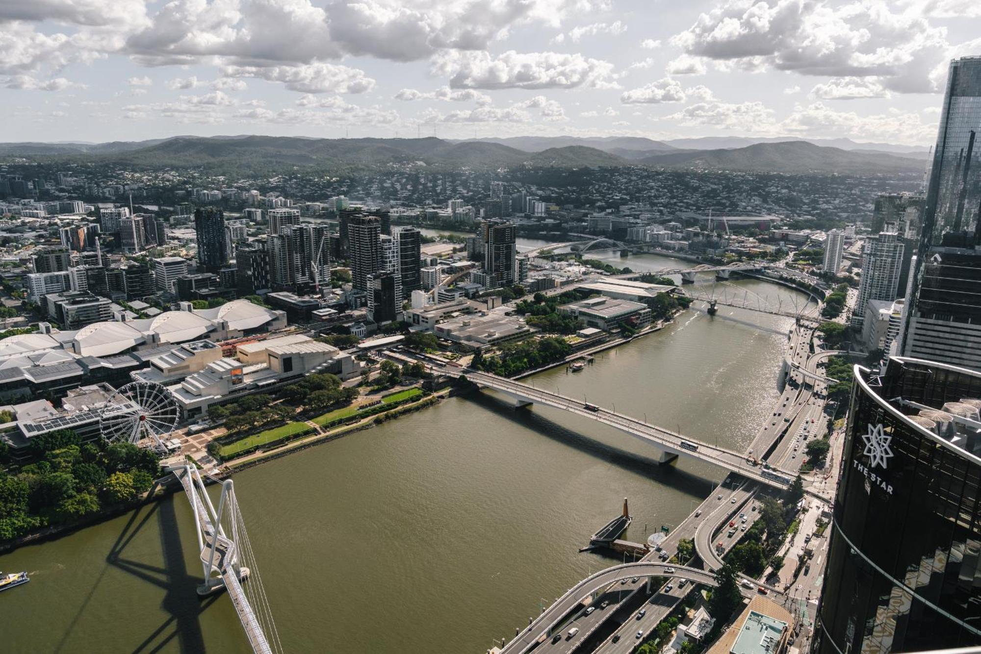 Sky Living & River Views In Queens Wharf Residences