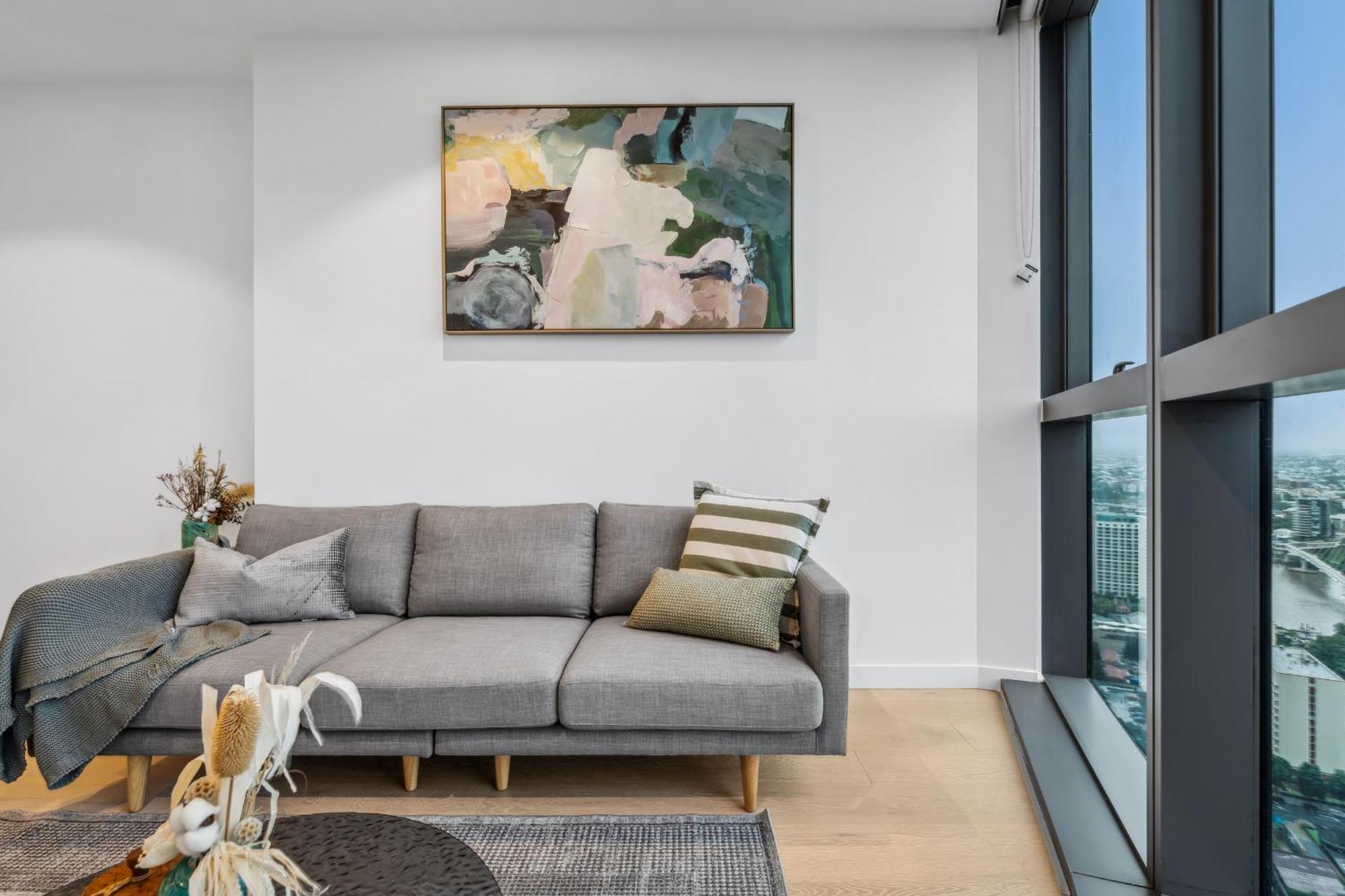 Sky Living & River Views In Queens Wharf Residences Apartment