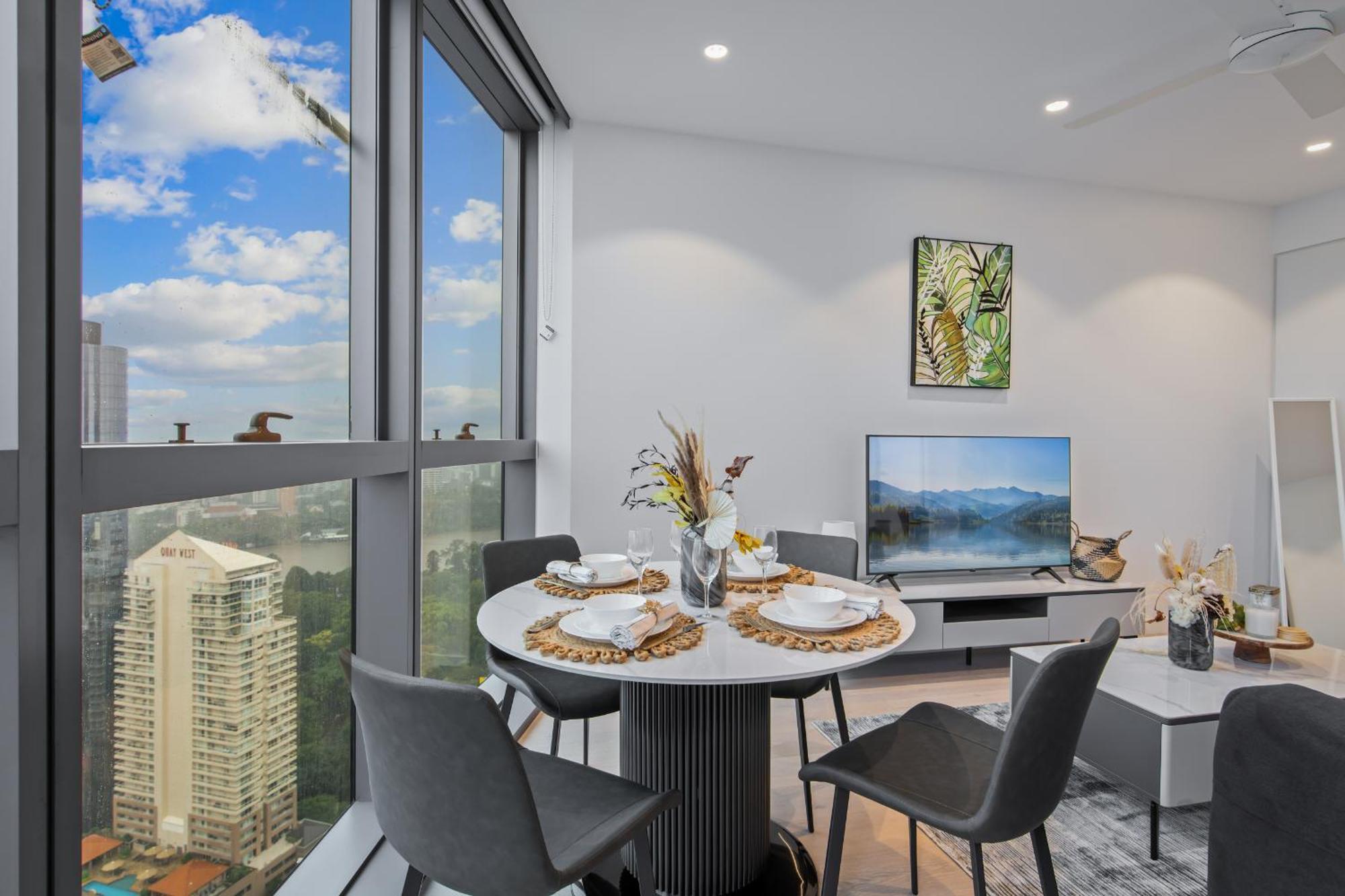 Sky Living & River Views In Queens Wharf Residences