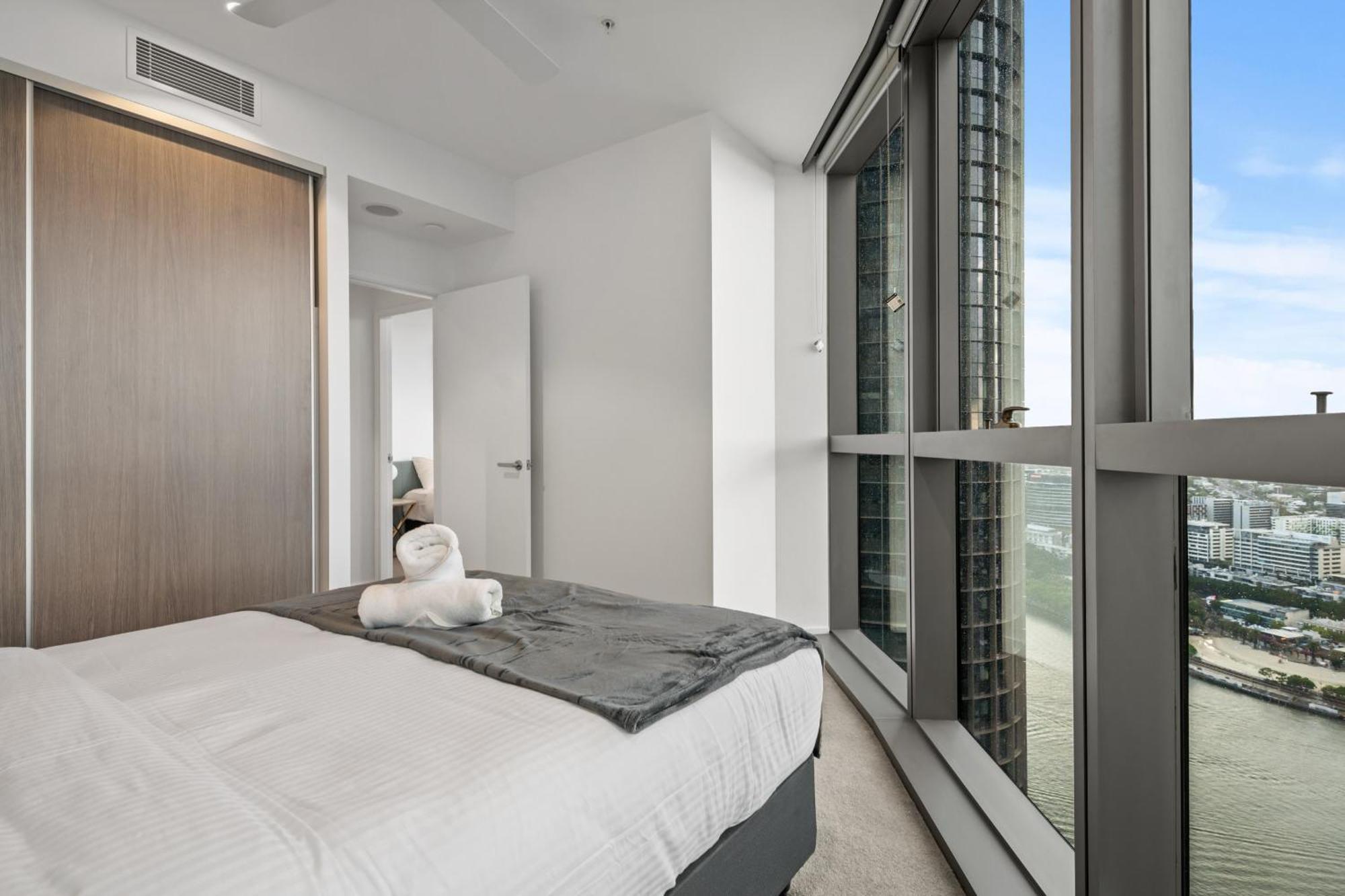 Apartment Sky Living & River Views In Queens Wharf Residences