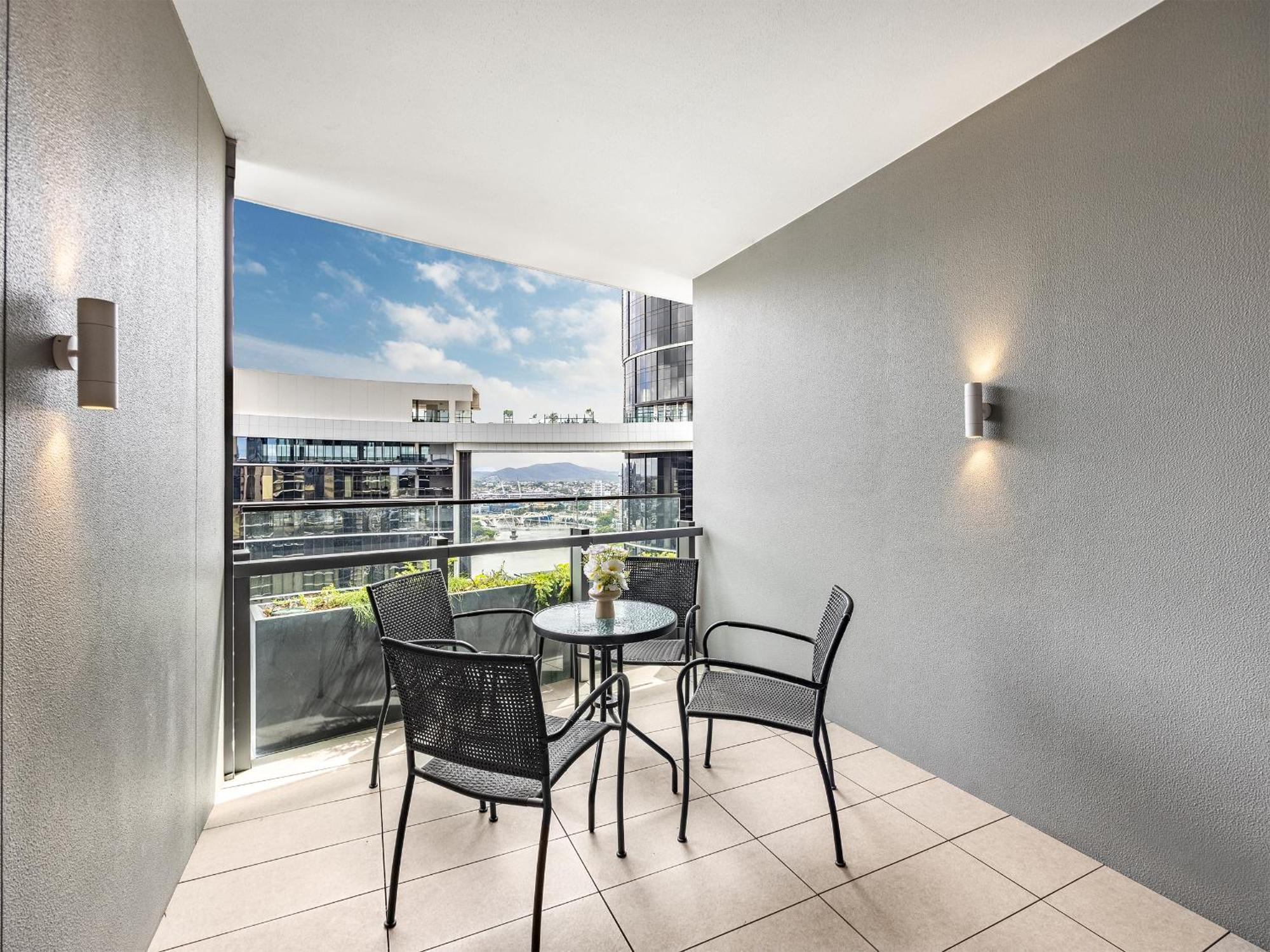 Sky Living & River Views In Queens Wharf Residences * Brisbane